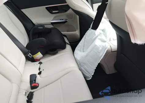 2025 Mercedes-Benz Glc 300 4Matic Suv z USA, uszkodzony, nr VIN W1NKM4HB3SF374086